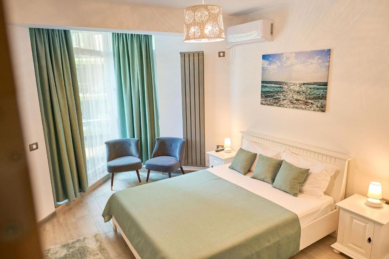 Seastar Apartment - Spa N Pools Beach Resort Mamaia Exterior foto